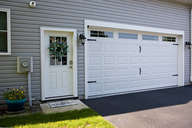 24/7 Emergency Garage Door Panel Replacement experts in Hertford, NC